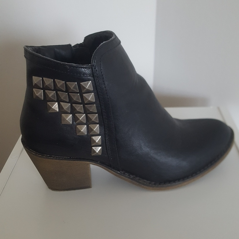 Ankle Boot Cute & Trendy